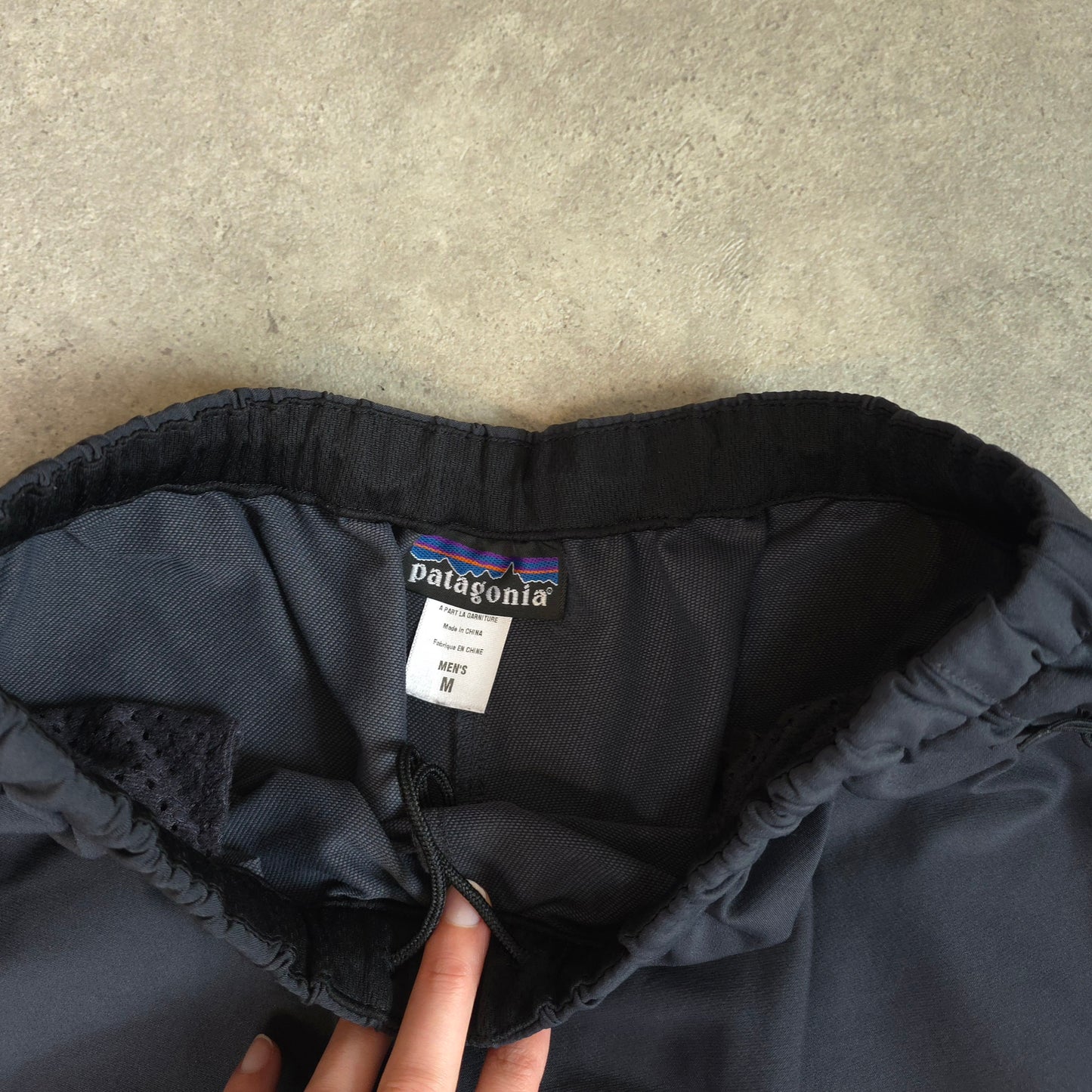 Patagonia walking trousers in blue - small