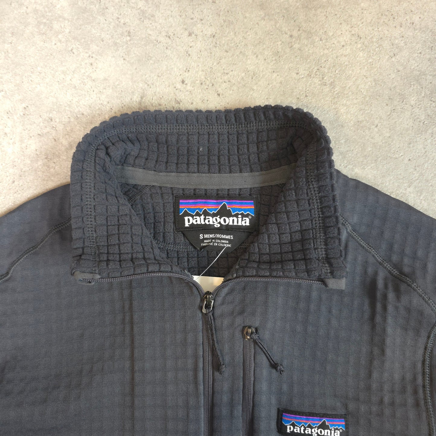 Patagonia R1 regulator 1/4 zip fleece in grey - small