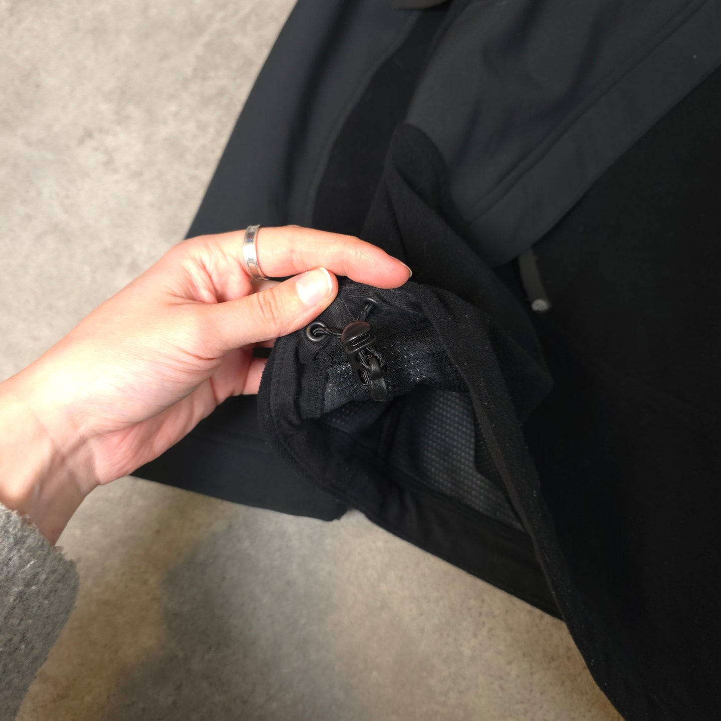 Mountain hardwear windstopper fleece jacket in black - XXL