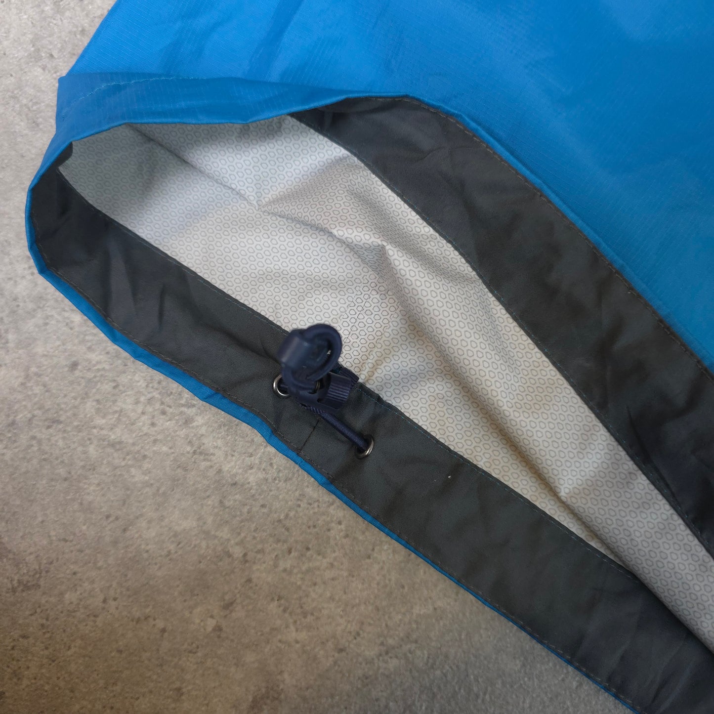 Patagonia torrentshell 3L h2no waterproof jacket in blue - XXL