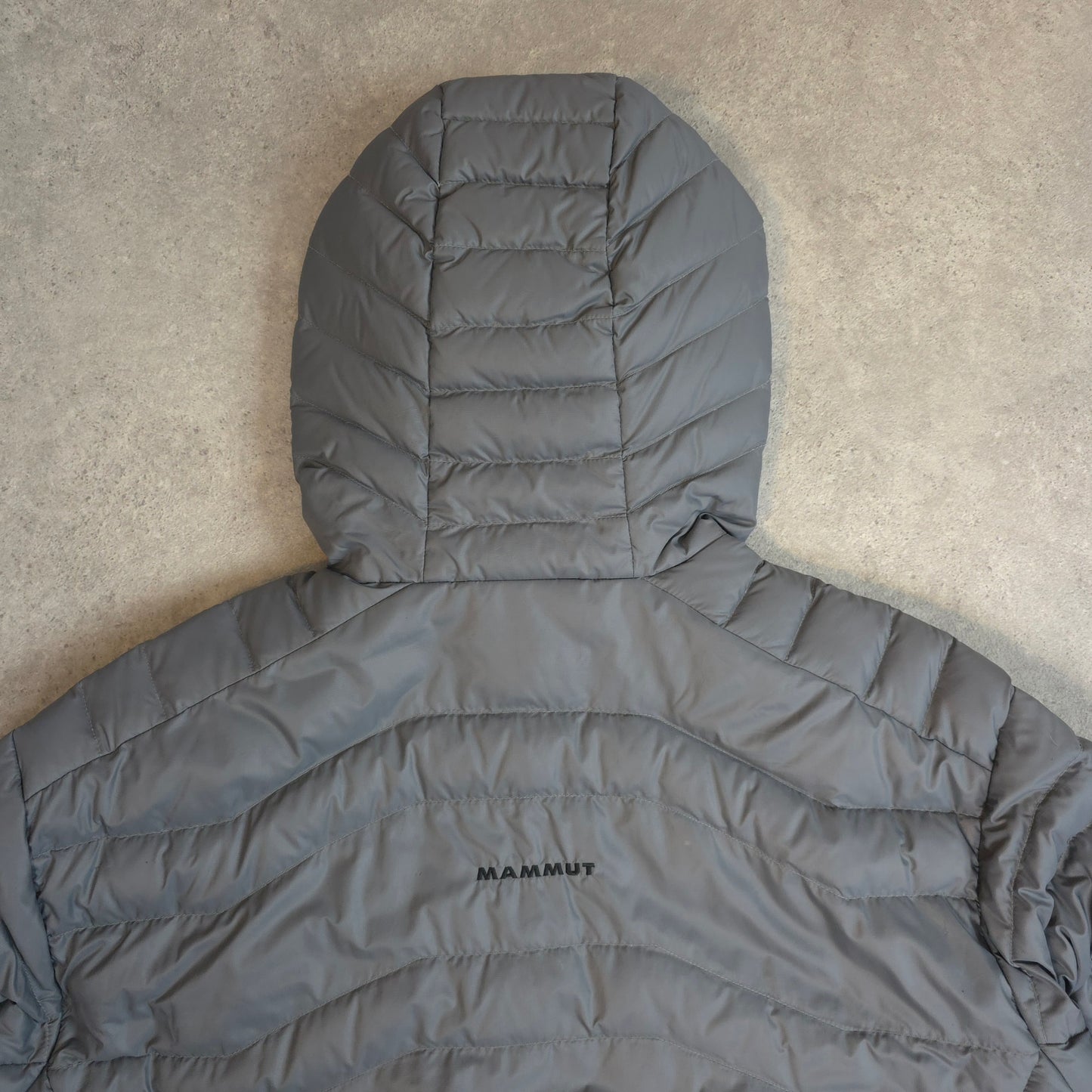 Mammut down jacket in grey - XL