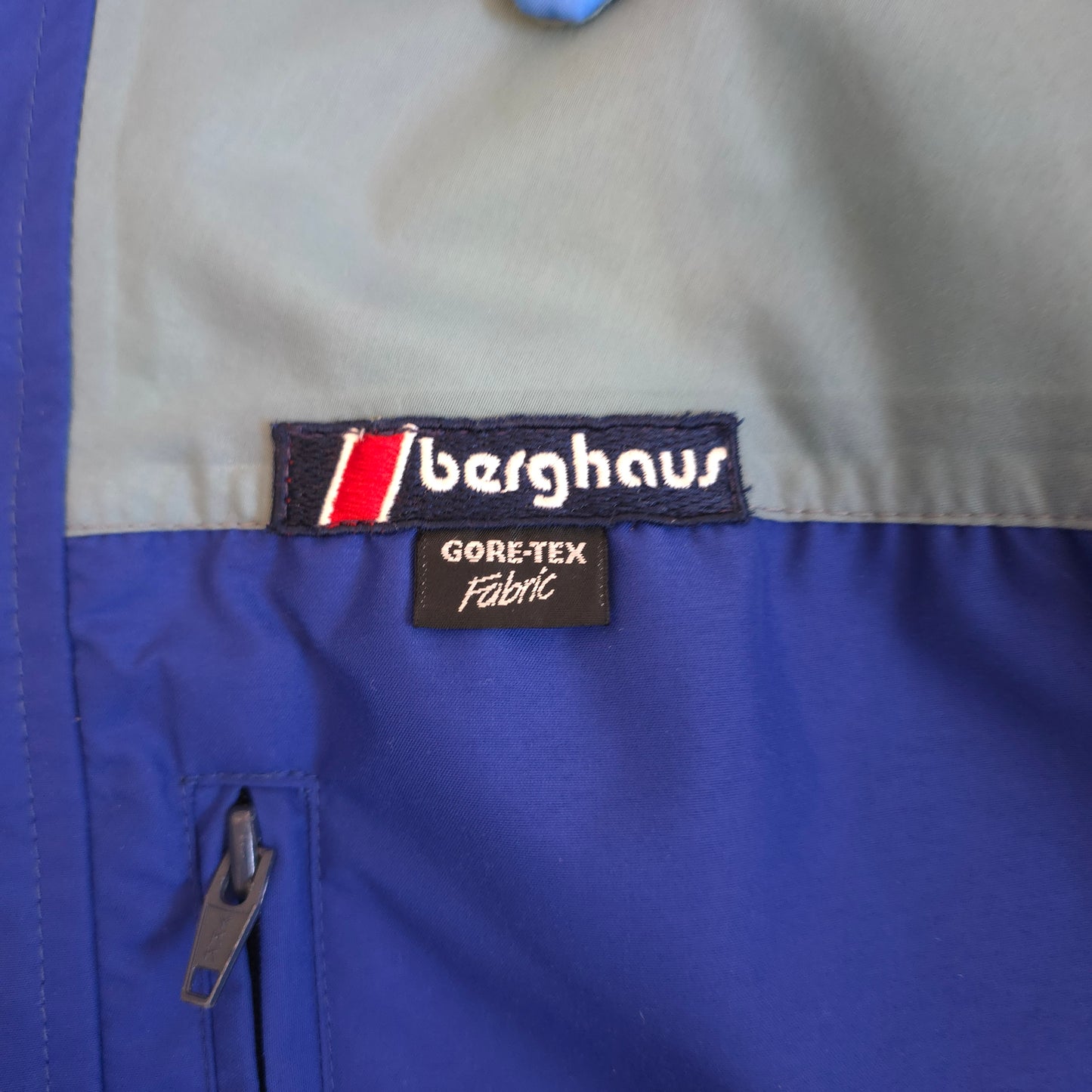 vintage berghaus serac quilted jacket in blue - size large