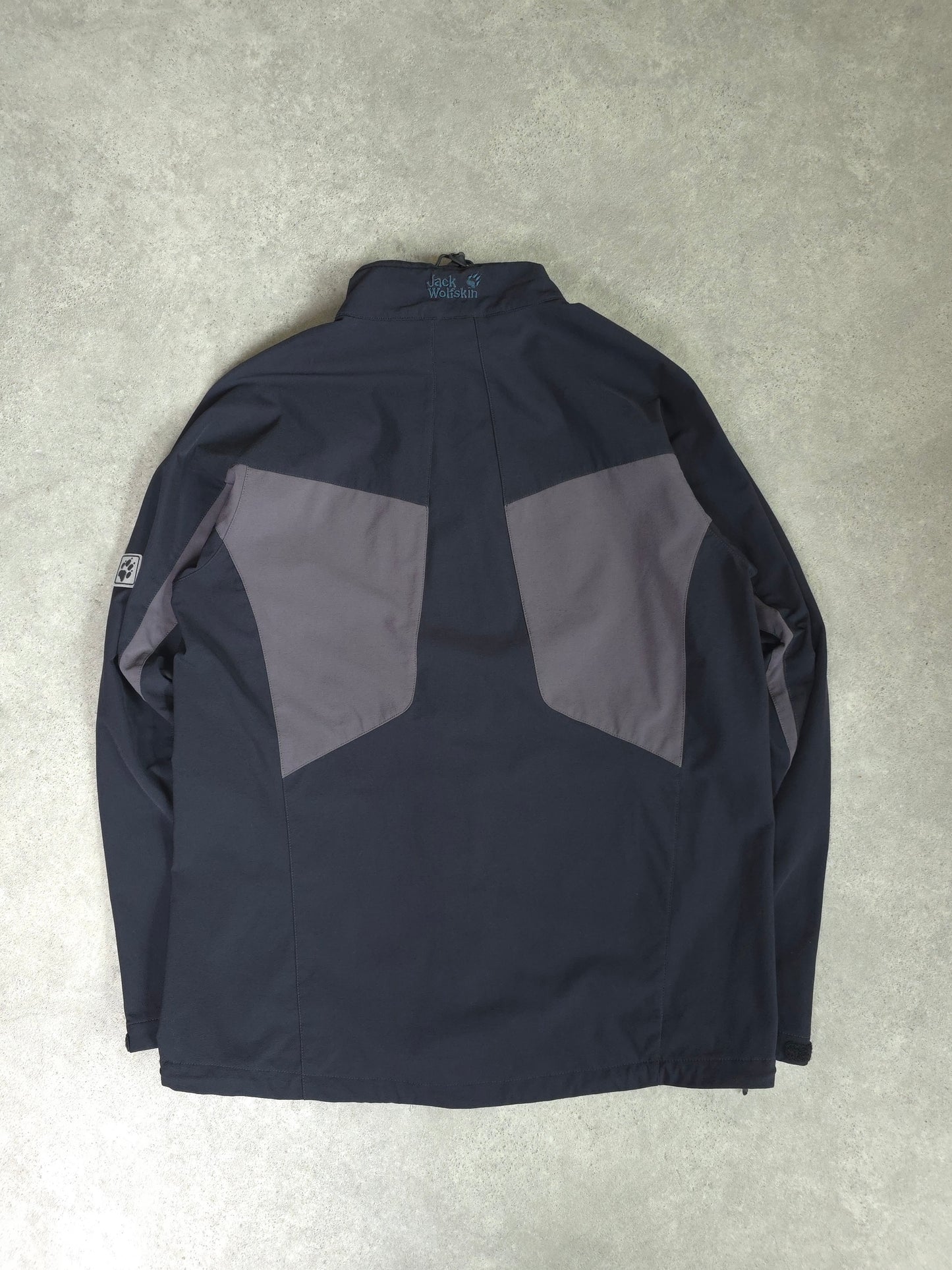 Jack Wolfskin soft shell jacket in black and grey - XL