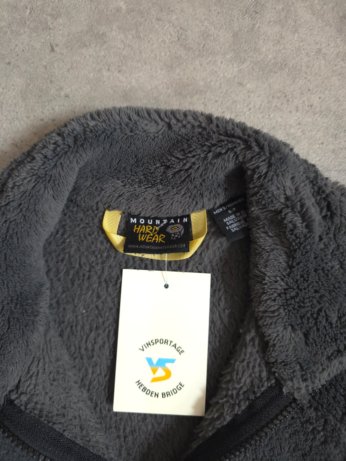 Mountain Hardwear fluffy fleece in grey - XS