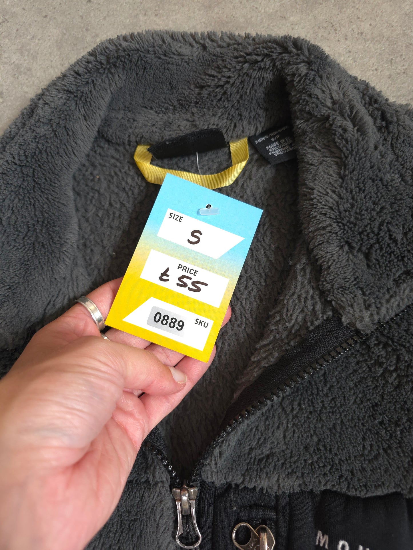 Mountain Hardwear fluffy fleece in grey - XS