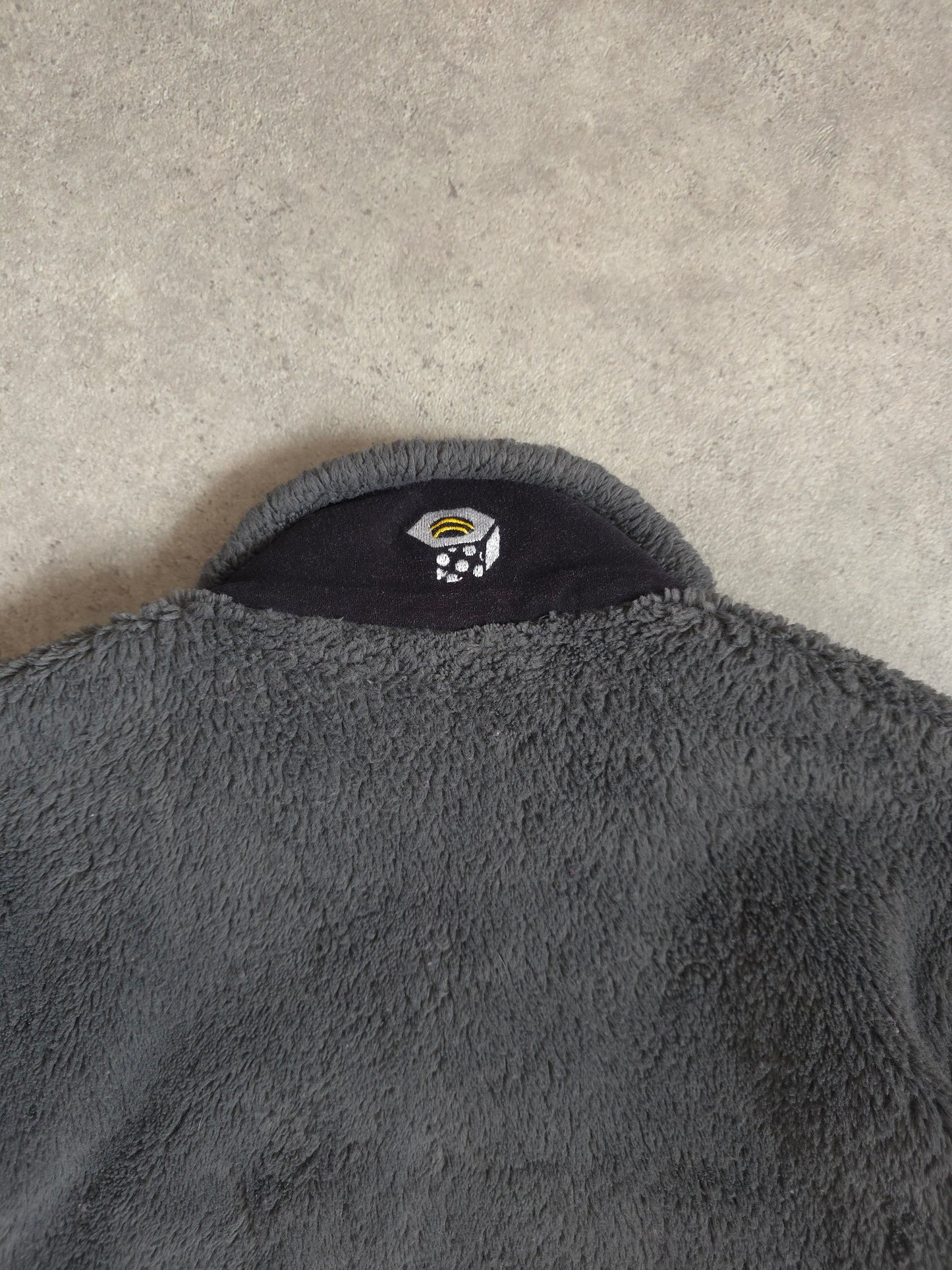 Mountain Hardwear fluffy fleece in grey - XS