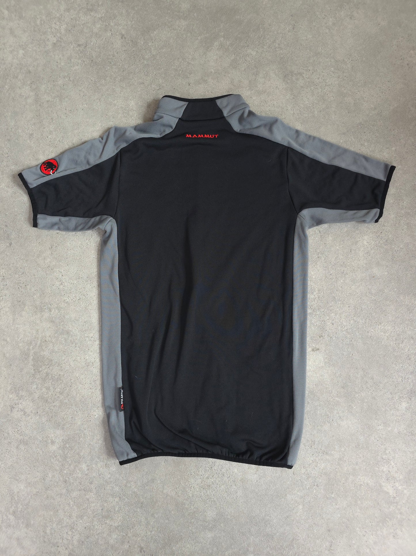 Mammut 1/4 zip thermal t-shirt in black and grey - small