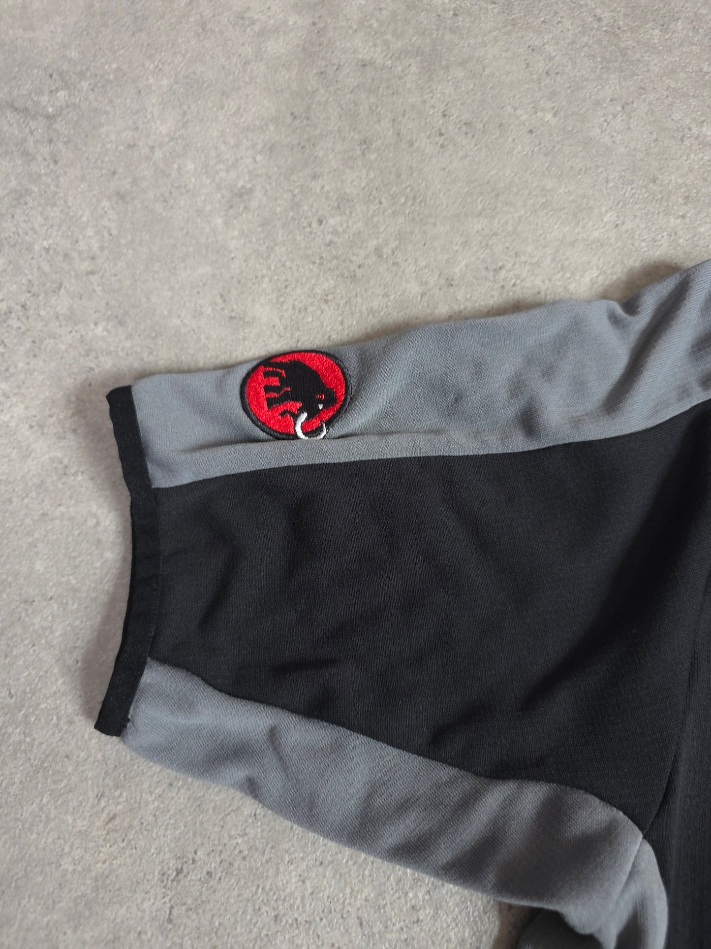 Mammut 1/4 zip thermal t-shirt in black and grey - small