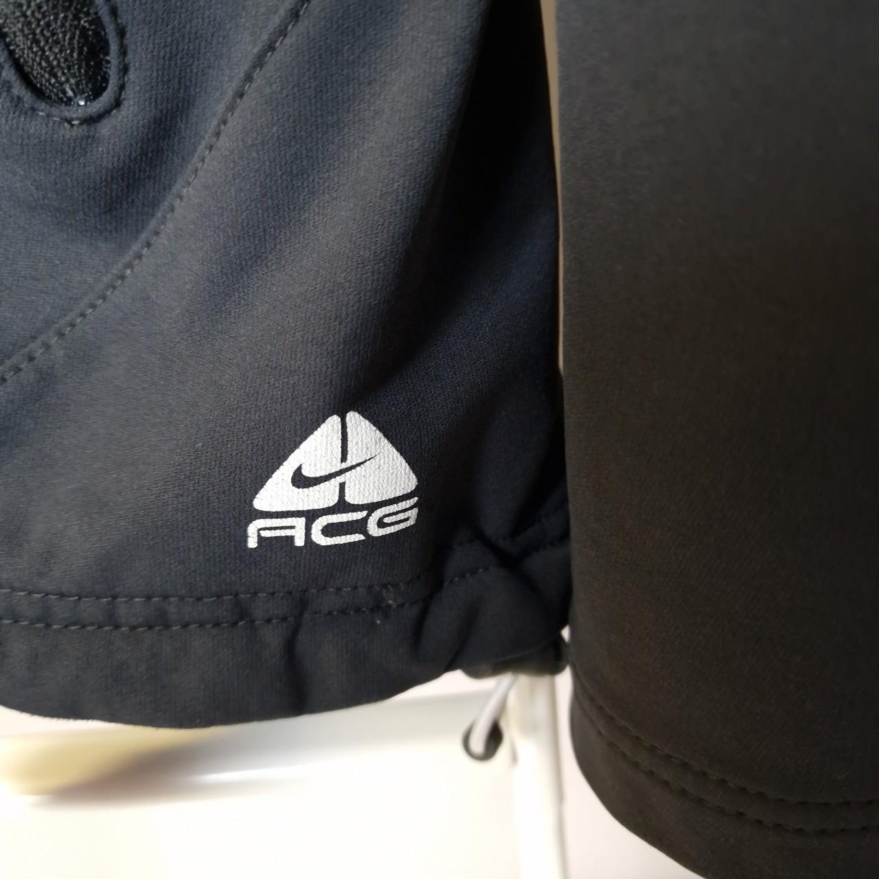 Vintage Nike ACG soft shell jacket in black - women's L/XL