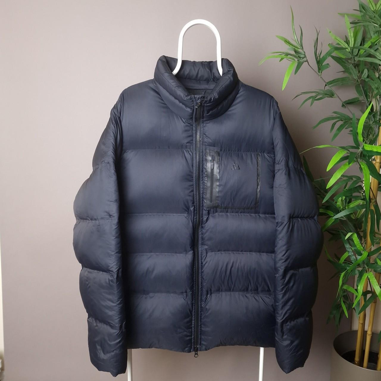 Nike ACG goose down 550 fill puffer jacket in black - XL