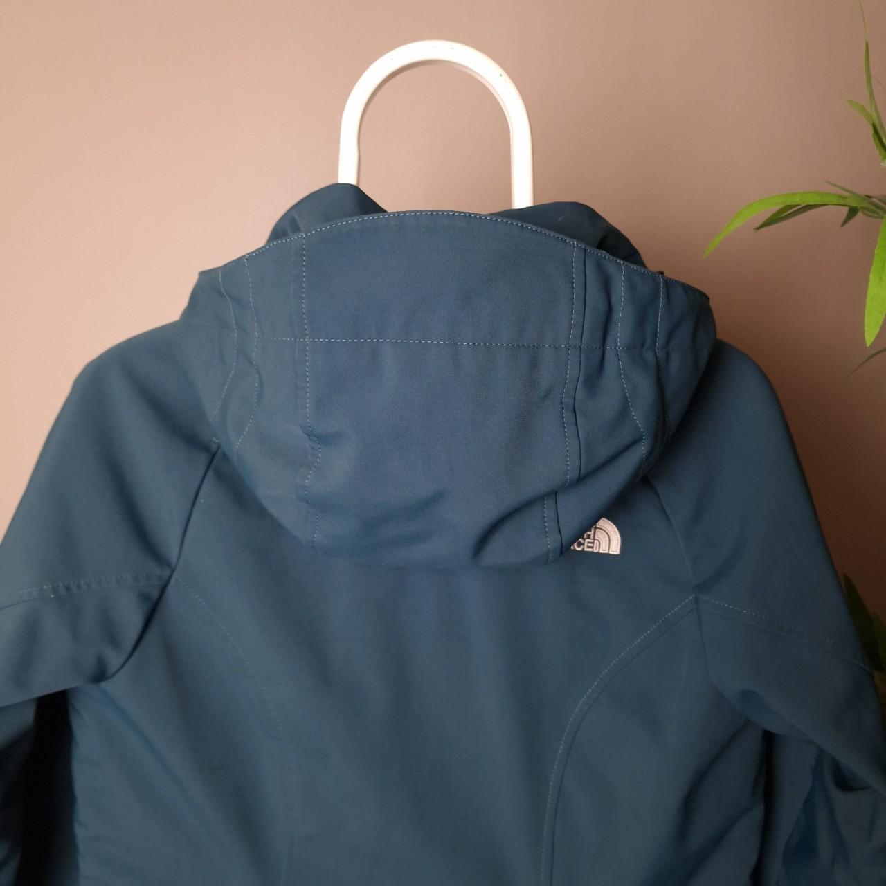 The north face insulated primaloft soft shell jacket in blue - women's small