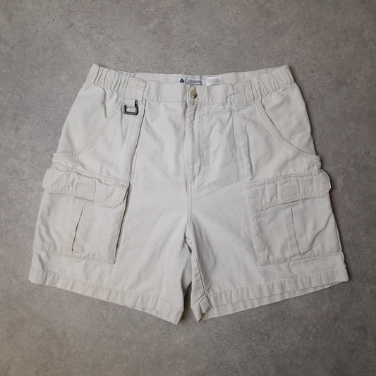 Vintage columbia cargo shorts in beige - W34