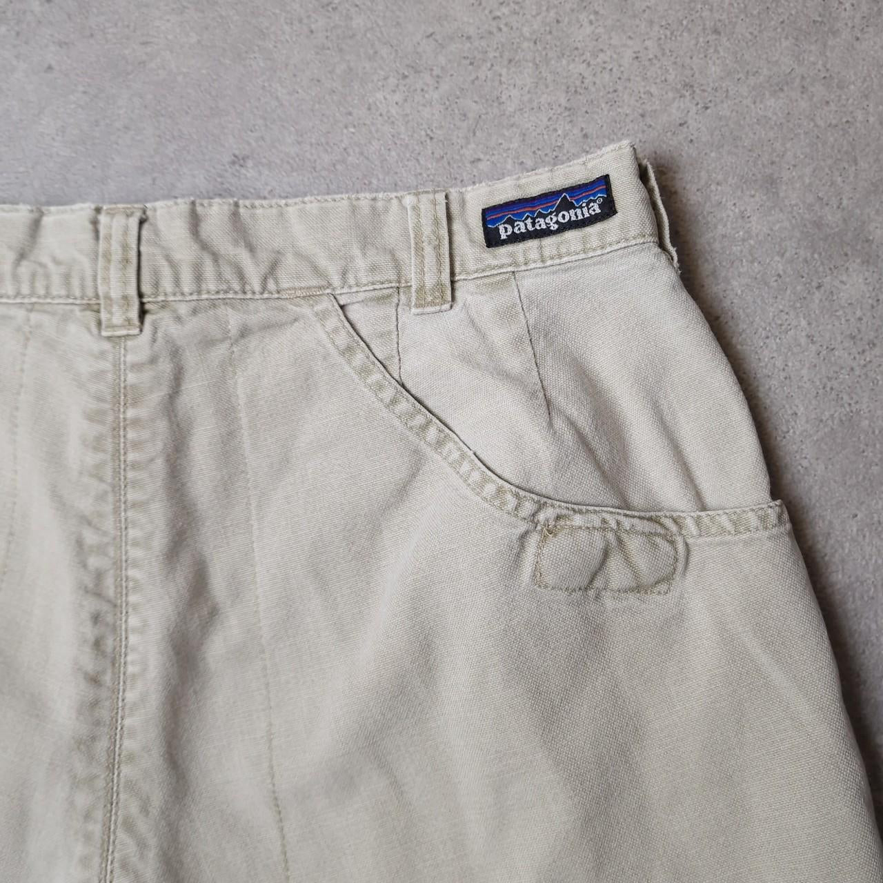 90s Patagonia shorts in beige - W29