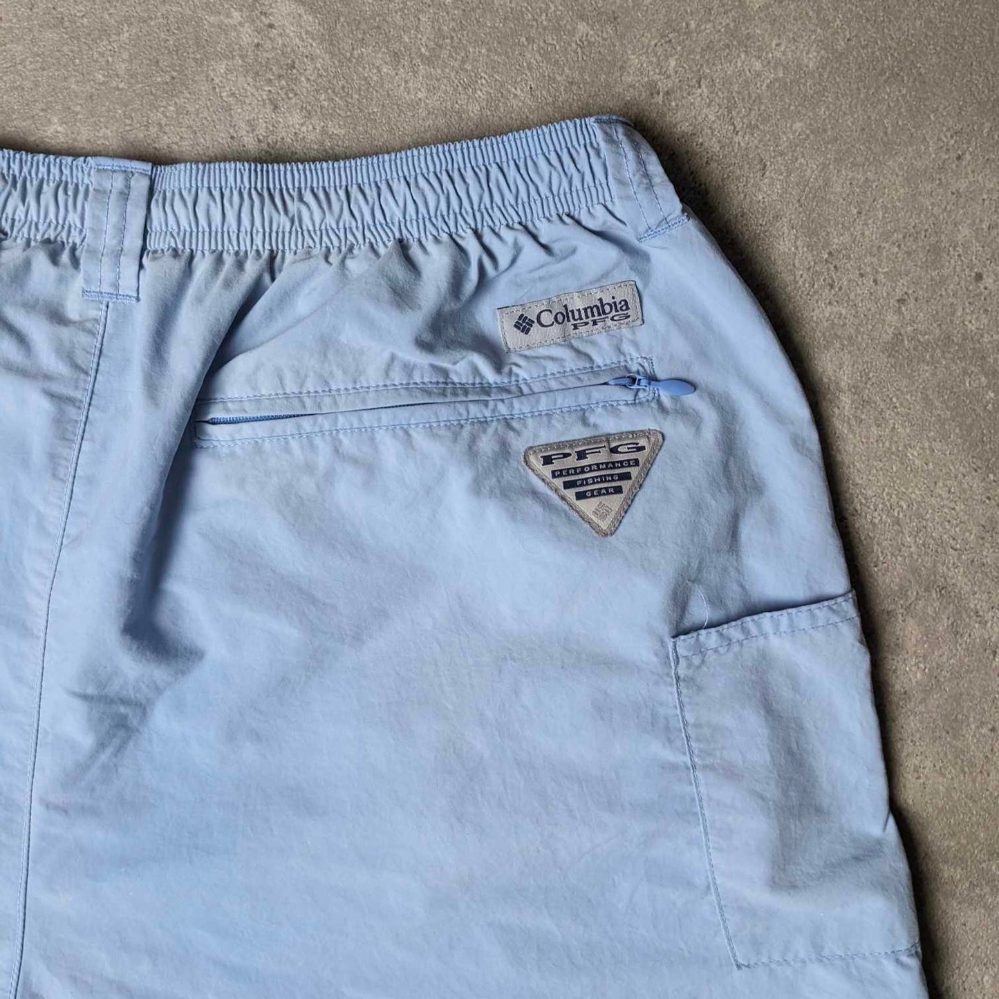 Columbia PFG shorts in baby blue - large