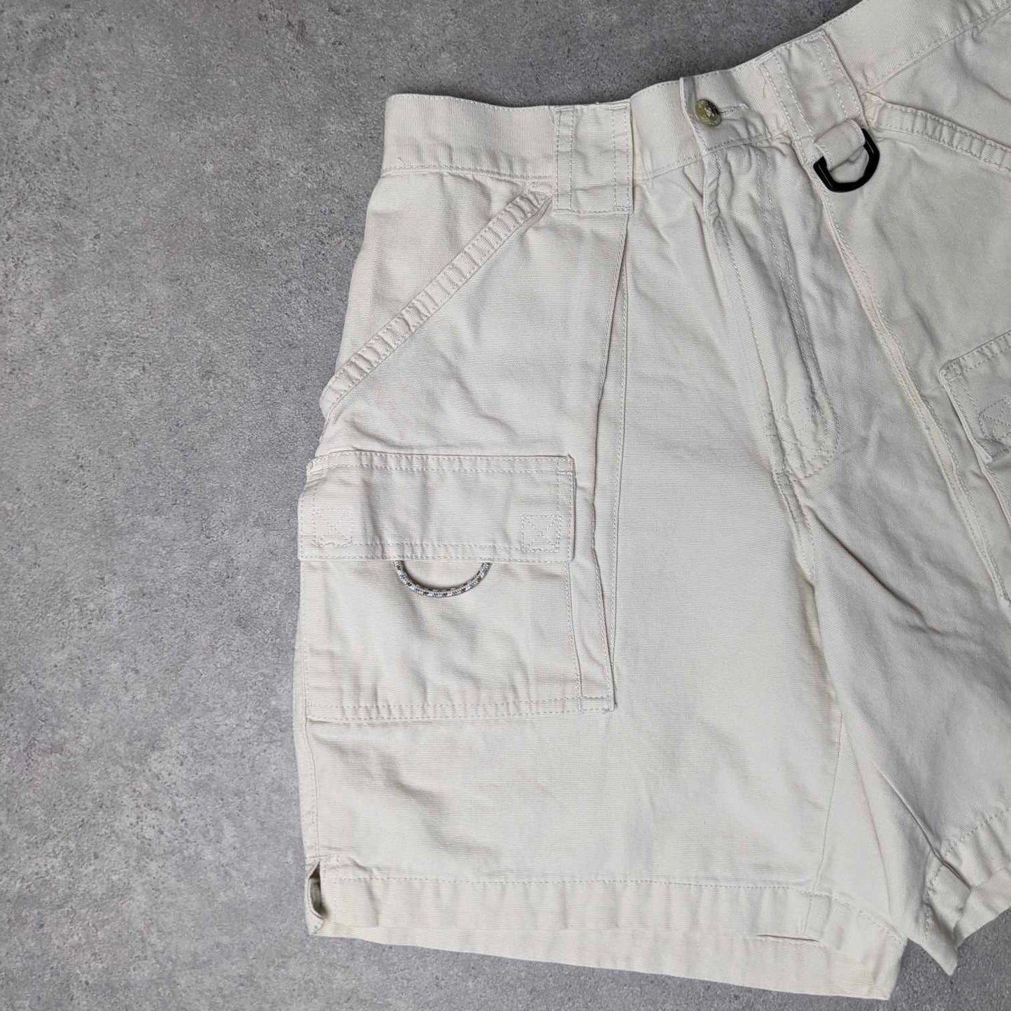 Vintage Columbia PFG cargo shorts in cream - small