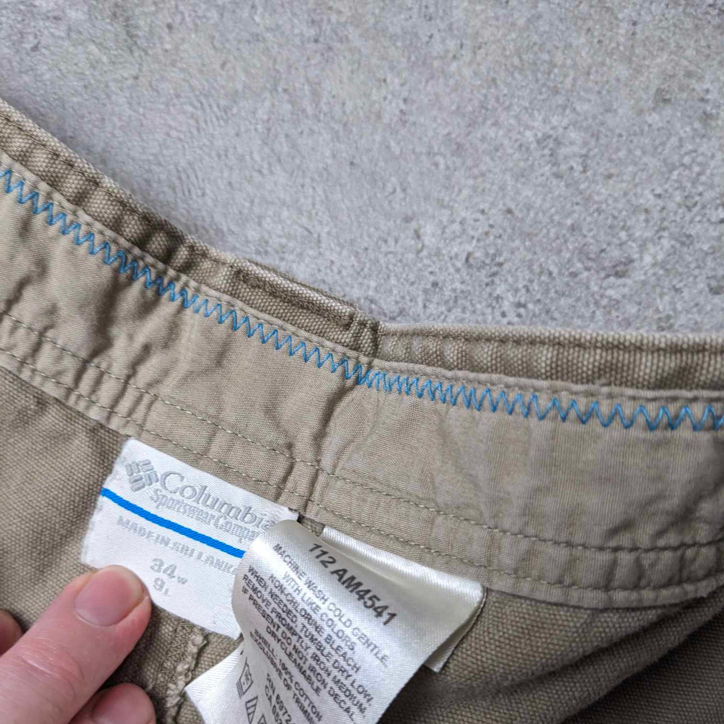 Columbia carpenter shorts in khaki green - W34