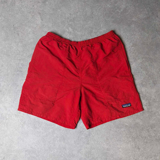 Patagonia 7" baggies in red - small