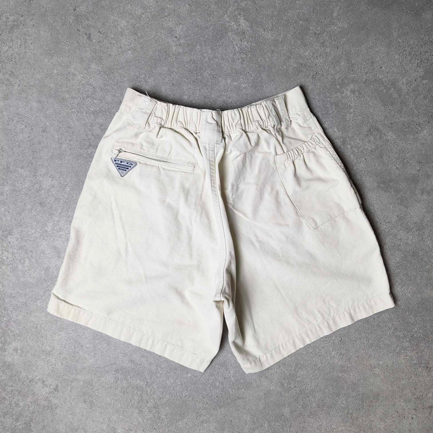 Vintage Columbia PFG cargo shorts in cream - small