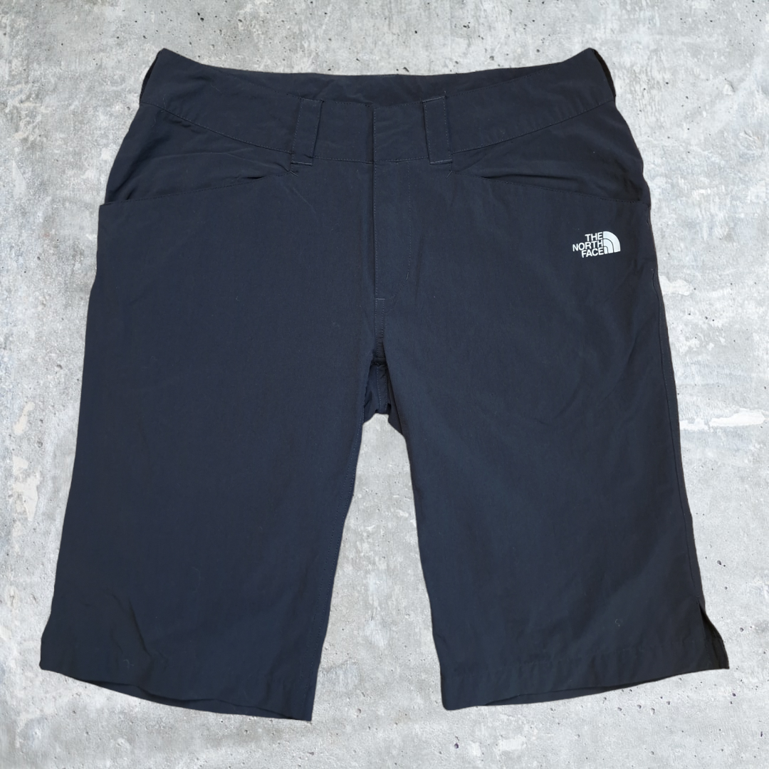 The North Face shorts in black - women's UK1 0