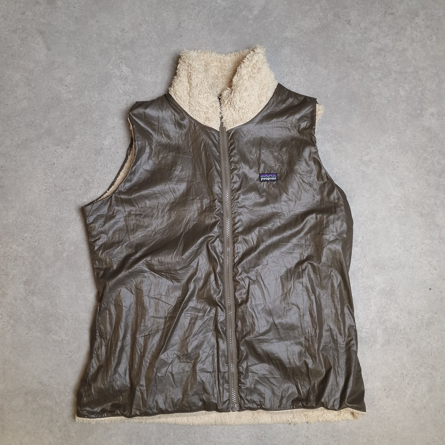 Patagonia reversible fluffy gilet in cream - women's XL