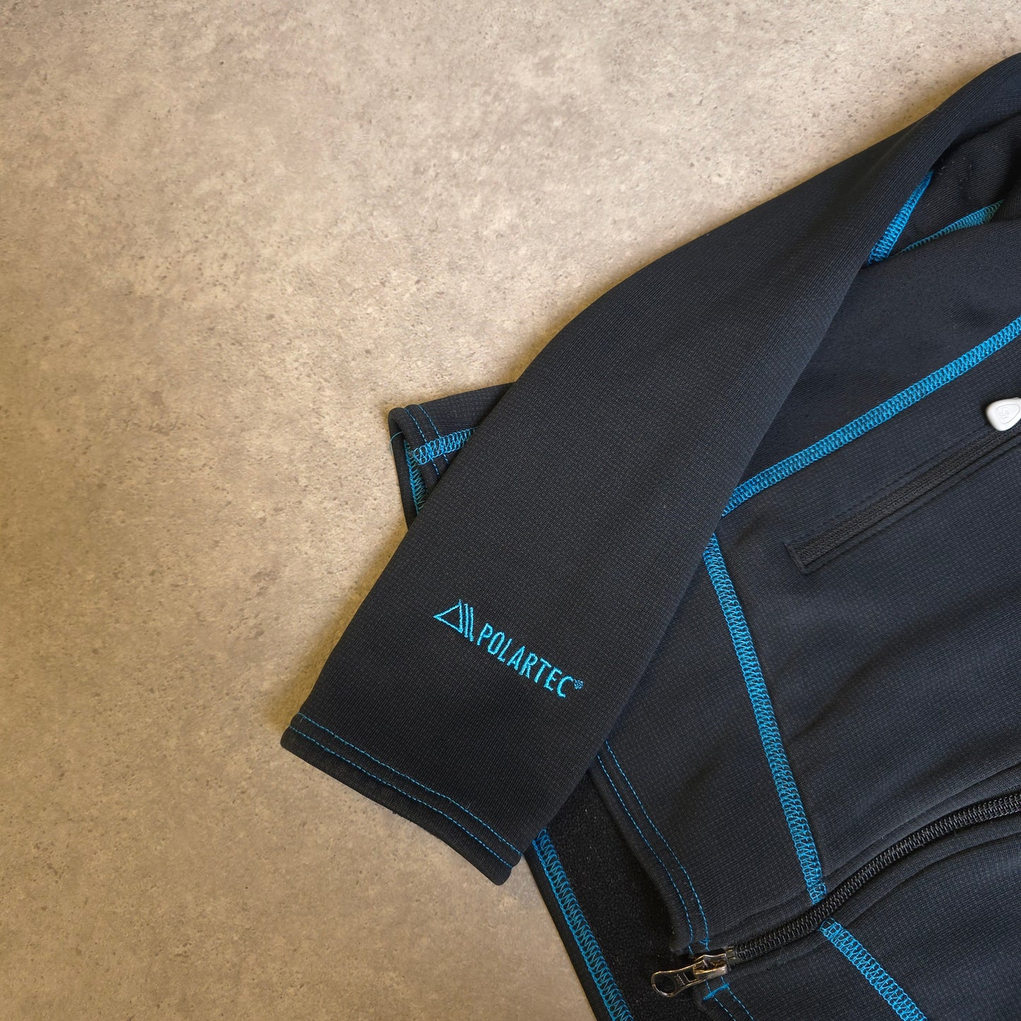 Mountain Hardwear polartec power grid full zip hoodie in black and blue - women's small