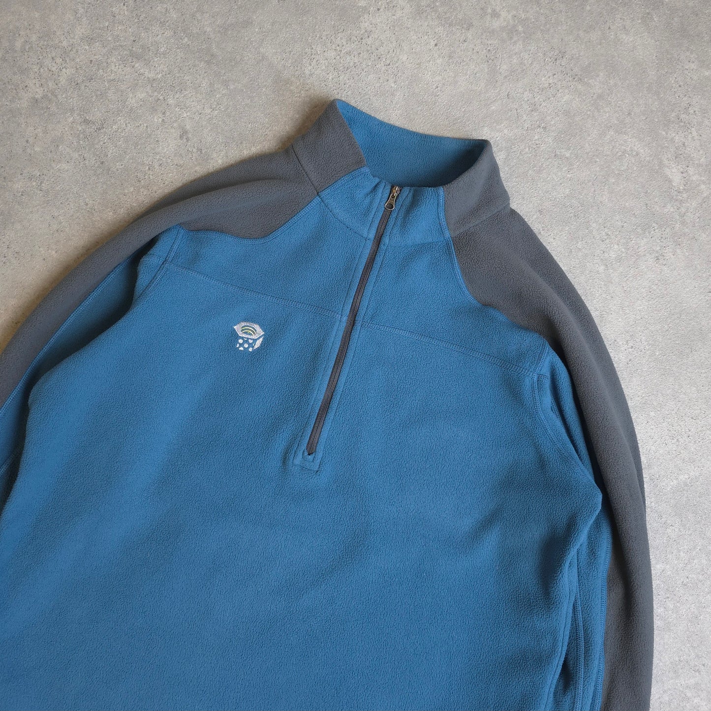 Mountain Hardwear 1/4 zip fleece in blue - medium