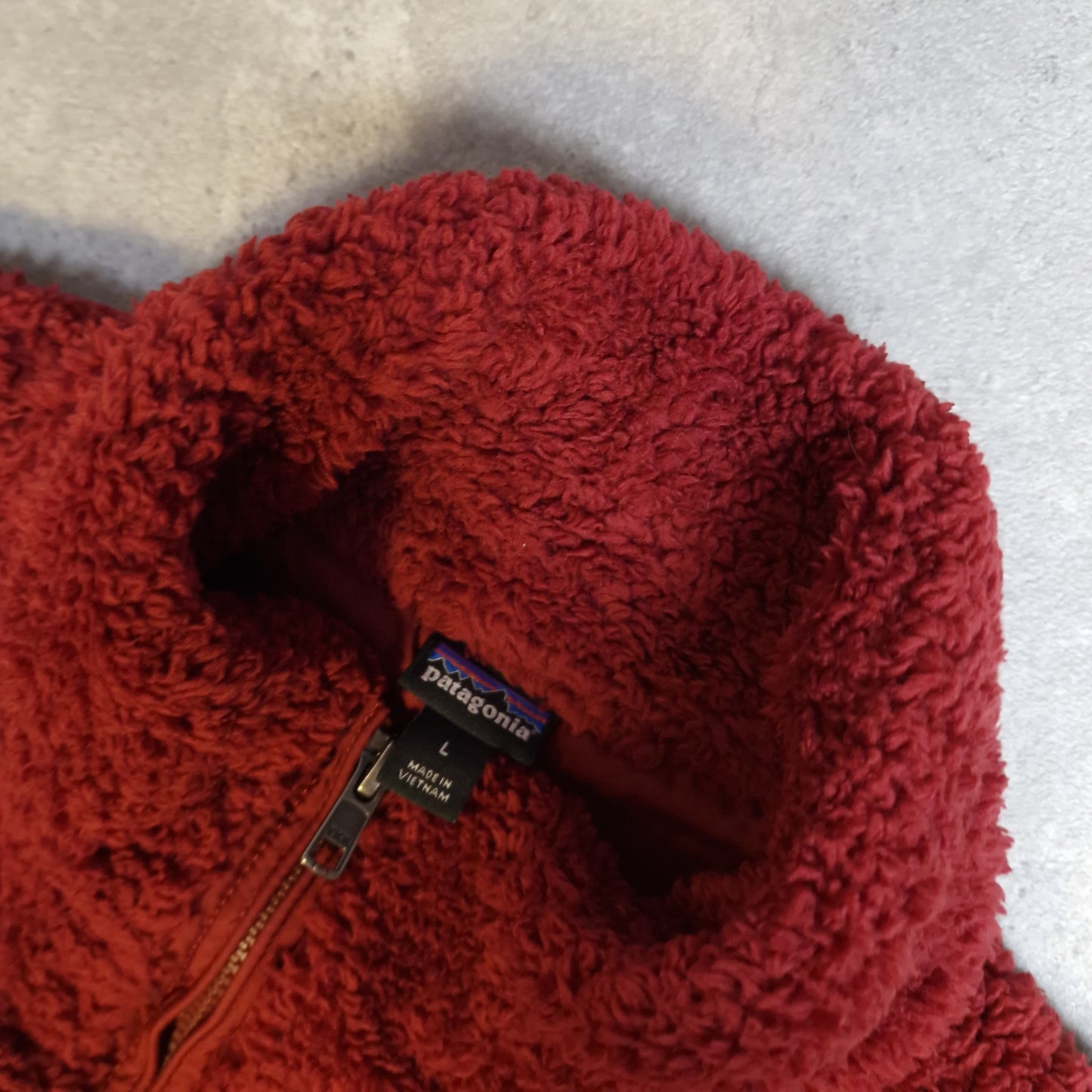 Patagonia fluffy gilet in Burgundy - women's large