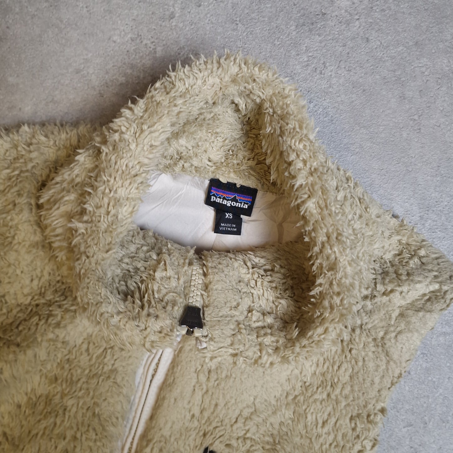 Patagonia fluffy gilet in cream - women's XS