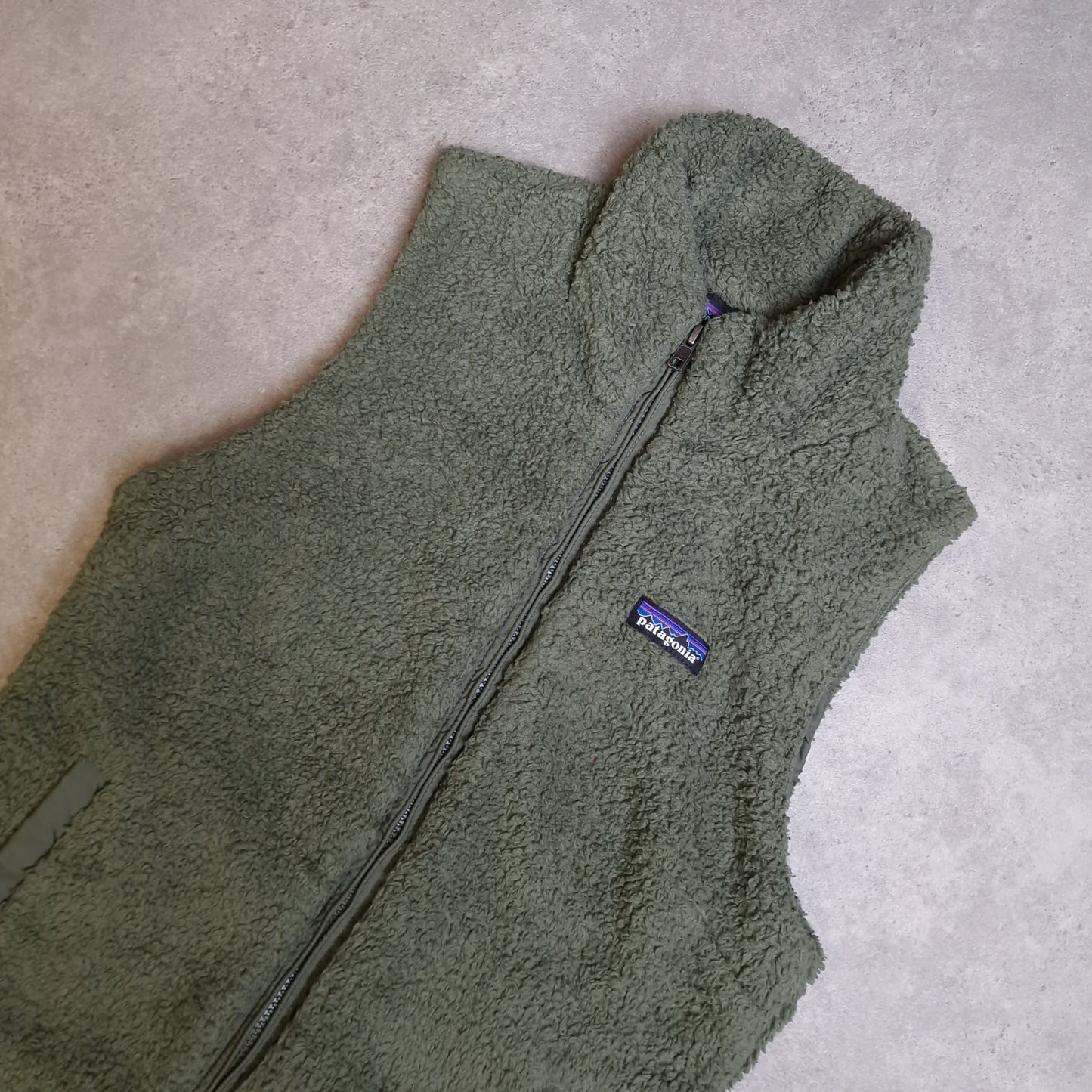 Patagonia fluffy gilet in green - women's medium