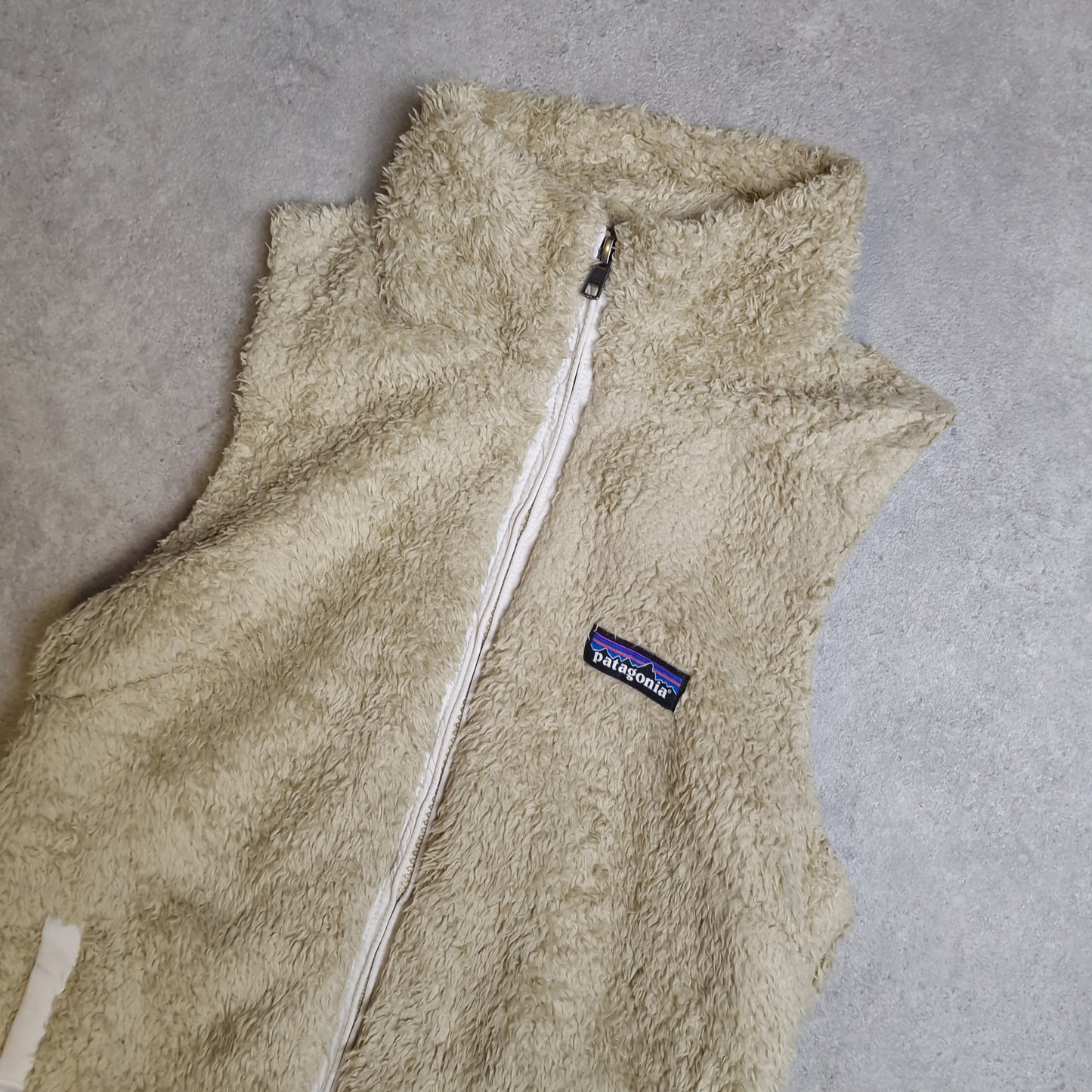 Patagonia fluffy gilet in cream - women's XS